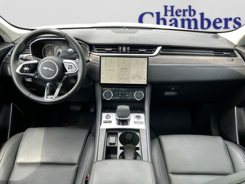 Used 2023 Jaguar F-PACE AWD/4WD image 10