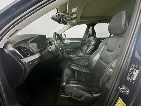 Used 2022 Volvo XC90 T6 Inscription w/ Climate Package image 13