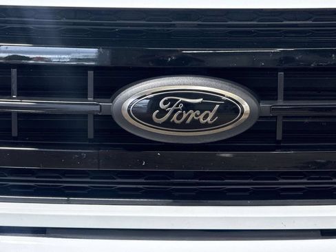 Used 2022 Ford F150 Lariat w/ Equipment Group 502A High AWD/4WD image 9