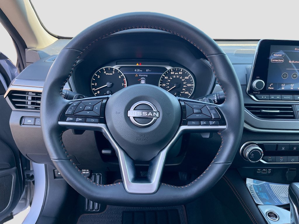 Used 2025 Nissan Altima 2.5 SR FWD image 11