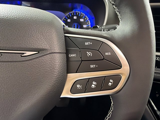 New 2027 Chrysler Pacifica Select FWD image 19