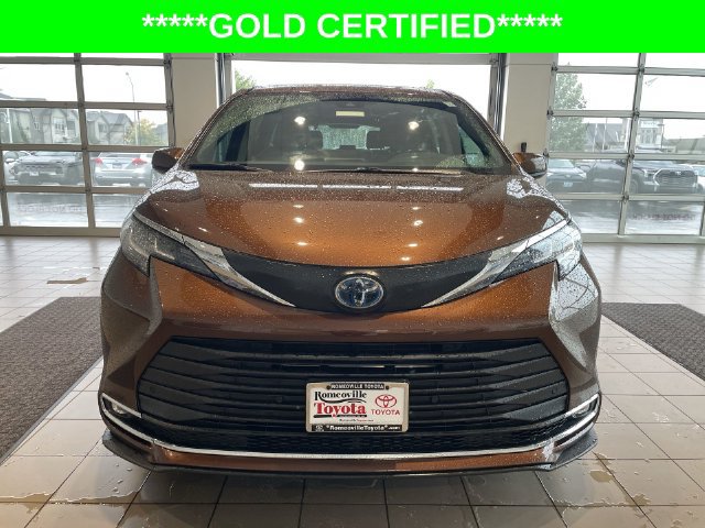 Certified 2022 Toyota Sienna XLE FWD image 11