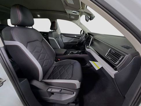 New 2026 Volkswagen Atlas Peak Edition AWD/4WD image 32