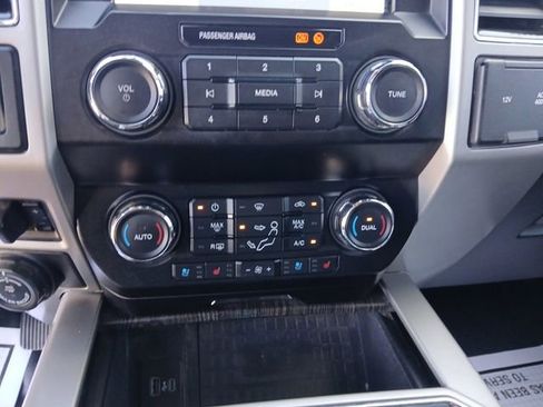 Used 2020 Ford F350 Lariat w/ Lariat Ultimate Package AWD/4WD image 21