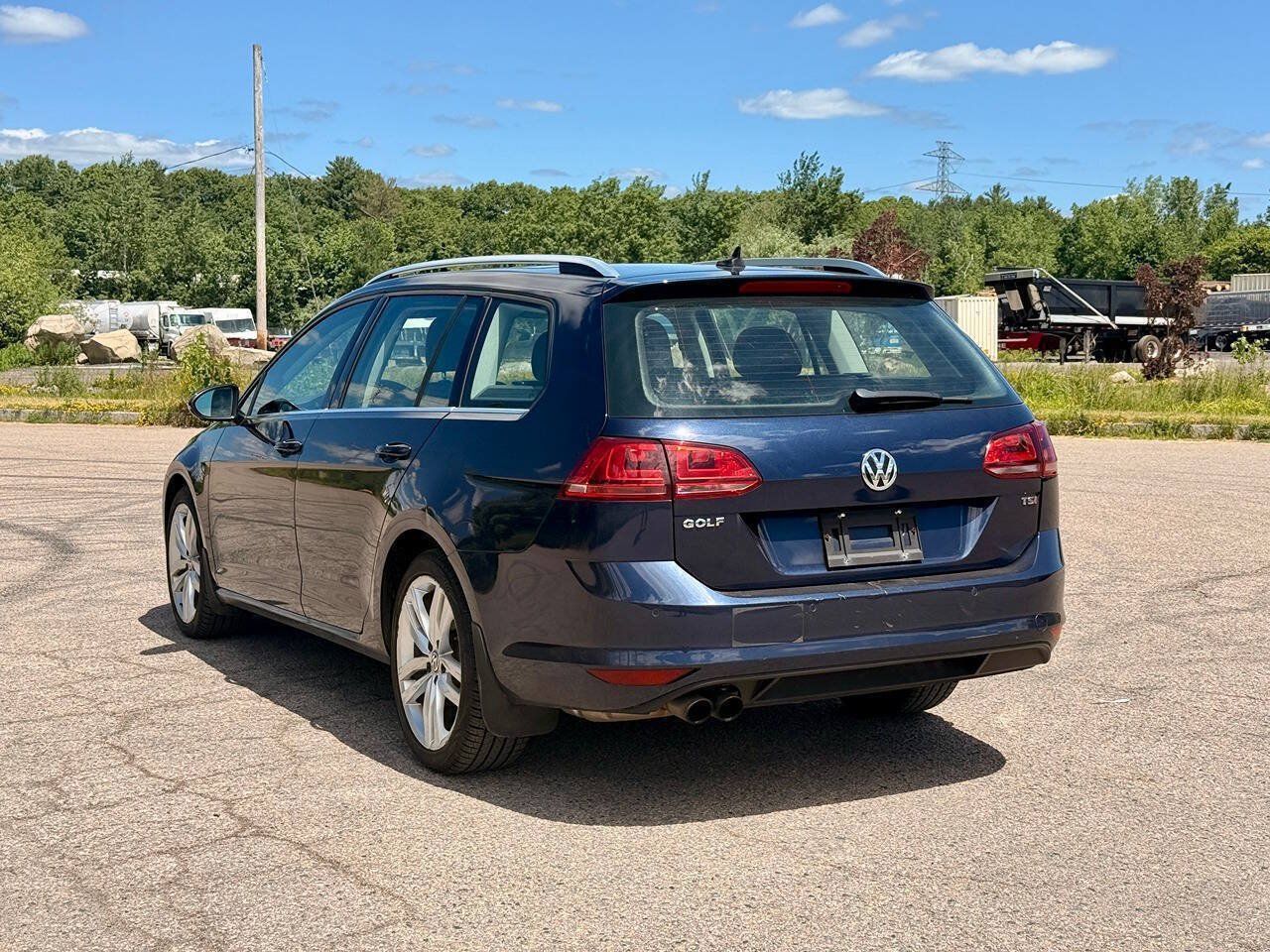 Used 2015 Volkswagen Golf SEL FWD image 3