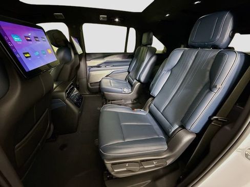 Used 2025 Cadillac Escalade IQ Sport 2 AWD/4WD image 26