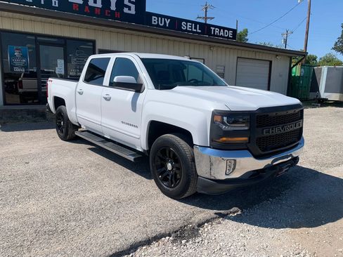 Used 2018 Chevrolet Silverado 1500 LT w/ All Star Edition AWD/4WD image 3
