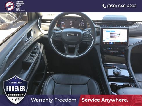 Used 2023 Jeep Grand Cherokee L Limited w/ Luxury Tech Group II RWD image 13