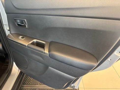 Used 2024 Mitsubishi Outlander Sport image 27