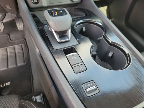 Used 2025 Nissan Rogue SV FWD image 20