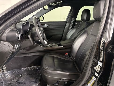 Used 2022 Alfa Romeo Giulia Ti image 14