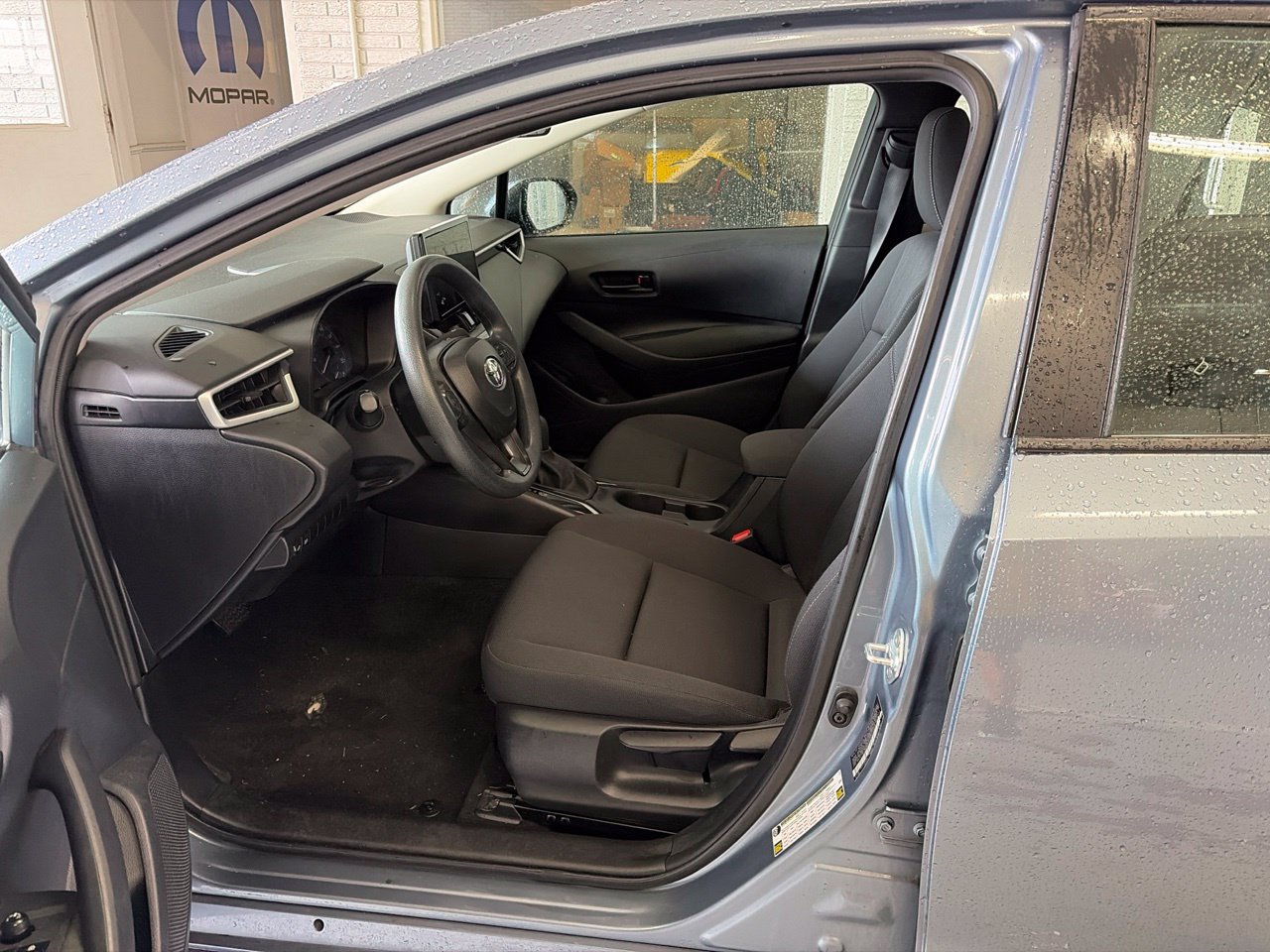 Used 2025 Toyota Corolla LE FWD image 7