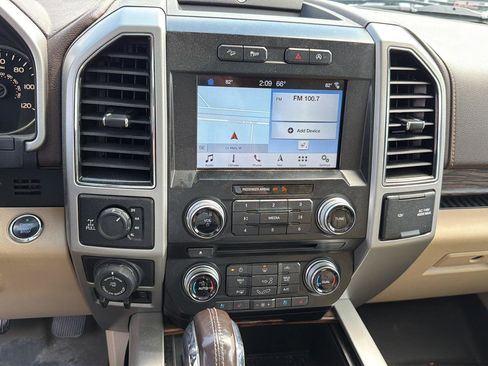 Used 2018 Ford F150 Lariat w/ Equipment Group 502A Luxury AWD/4WD image 16