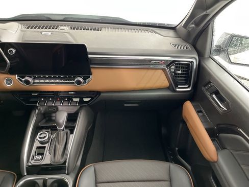 Certified 2026 GMC Canyon AT4 w/ Technology Plus Package AWD/4WD image 17