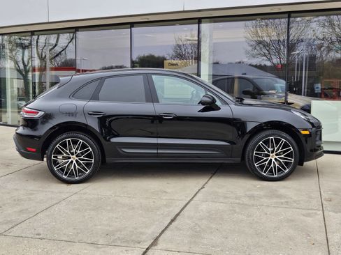 New 2026 Porsche Macan image 8