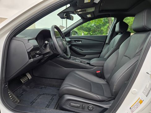 Certified 2025 Honda Accord Sport image 9