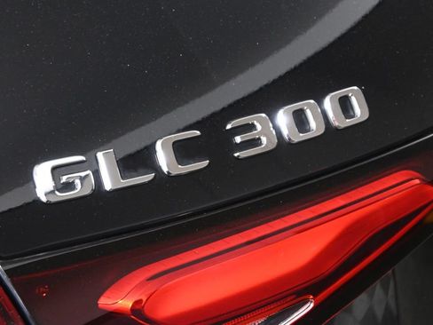 Used 2026 Mercedes-Benz GLC 300 4MATIC image 37