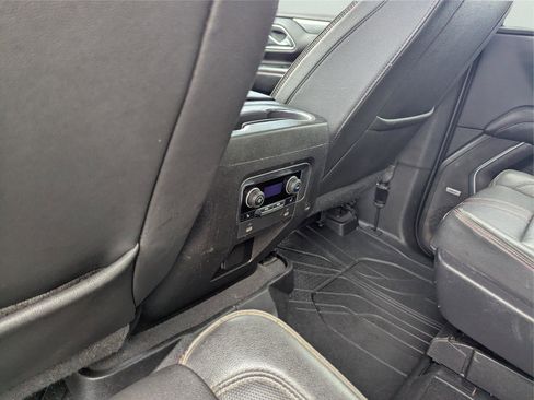 Used 2022 Chevrolet Tahoe RST w/ Luxury Package image 16