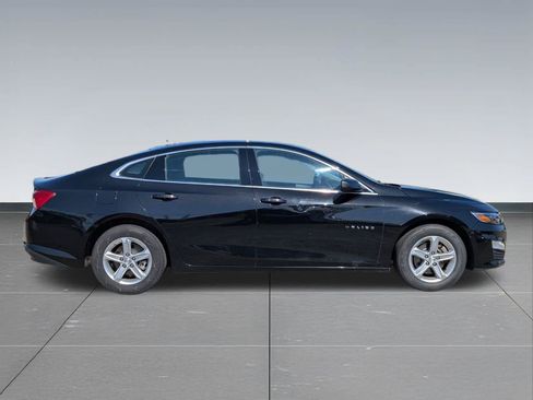 Used 2023 Chevrolet Malibu LT w/ Driver Confidence Package FWD image 4