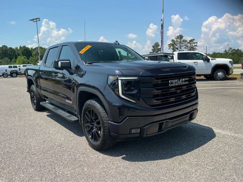Used 2026 GMC Sierra 1500 Elevation w/ Elevation Premium Package AWD/4WD image 3
