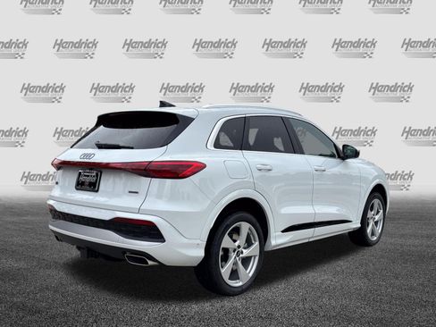 Used 2025 Audi Q5 Premium AWD/4WD image 10