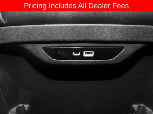 Used 2024 Chrysler Pacifica Touring-L FWD image 8