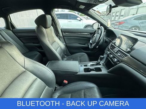 Used 2019 Honda Accord Sport image 2