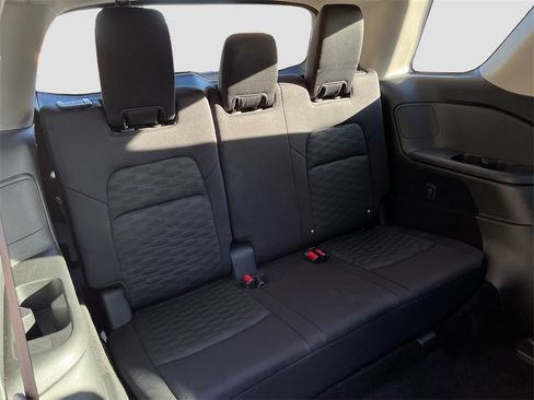 Certified 2024 Nissan Pathfinder SV image 23