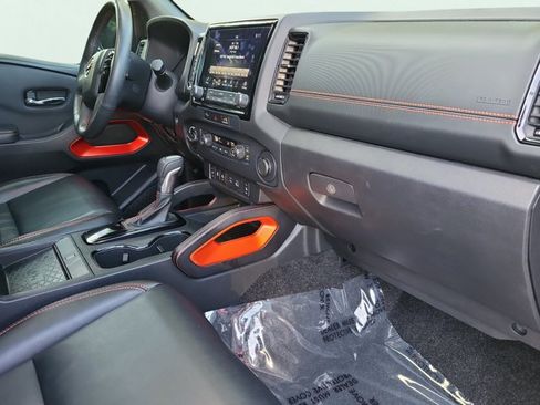 Used 2023 Nissan Frontier PRO-4X w/ Pro-4X Premium Package AWD/4WD image 21
