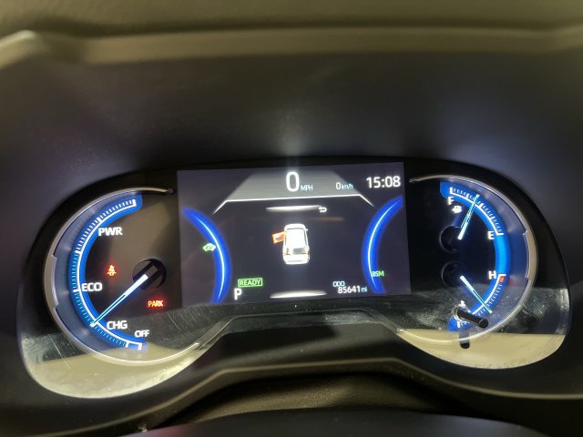 Used 2023 Toyota RAV4 LE AWD/4WD image 11