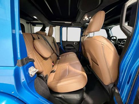 Used 2021 Jeep Wrangler Unlimited Sahara w/ Cold Weather Group AWD/4WD image 23