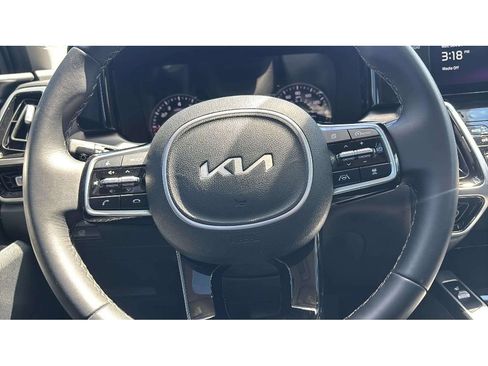 Used 2022 Kia Sorento SX AWD/4WD image 17