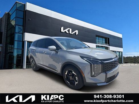 Certified 2026 Kia Sportage EX FWD image 1