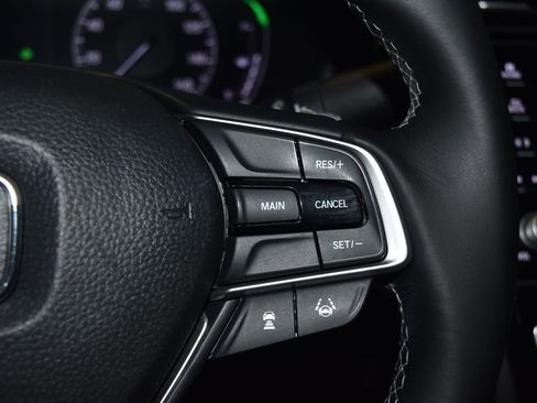 Used 2019 Honda Insight Touring image 10