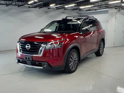 Used 2024 Nissan Pathfinder SL w/ SL Premium Package AWD/4WD image 1