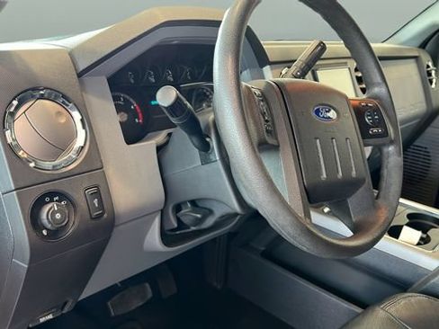 Used 2016 Ford F250 XLT w/ Snow Plow Prep Package AWD/4WD image 10