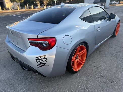 Used 2019 Toyota 86 image 6