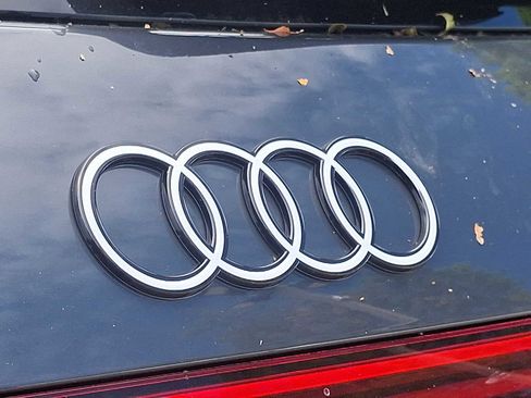 New 2025 Audi Q5 Premium Plus image 17