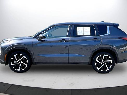 Used 2024 Mitsubishi Outlander SE FWD image 5