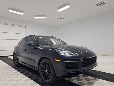 Used 2022 Porsche Cayenne GTS w/ Premium Package Plus image 2