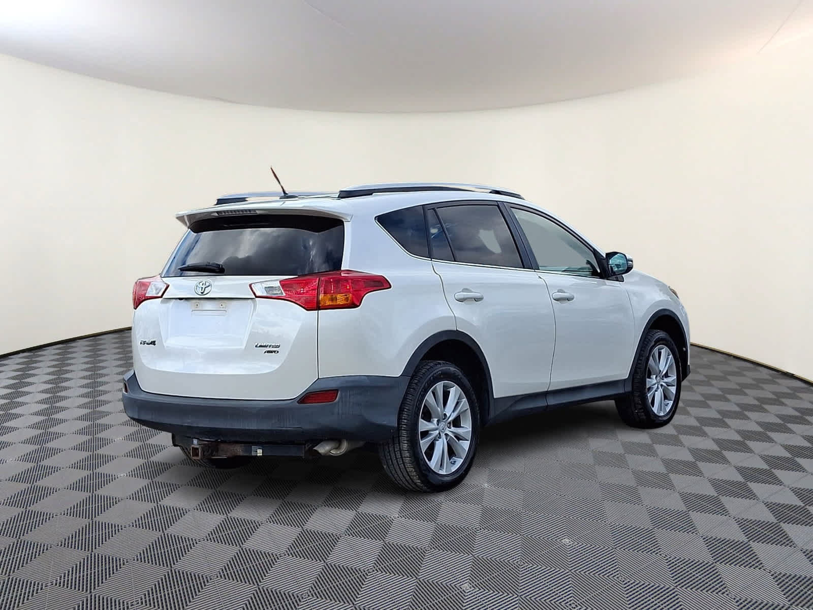 Used 2014 Toyota RAV4 Limited AWD/4WD image 5