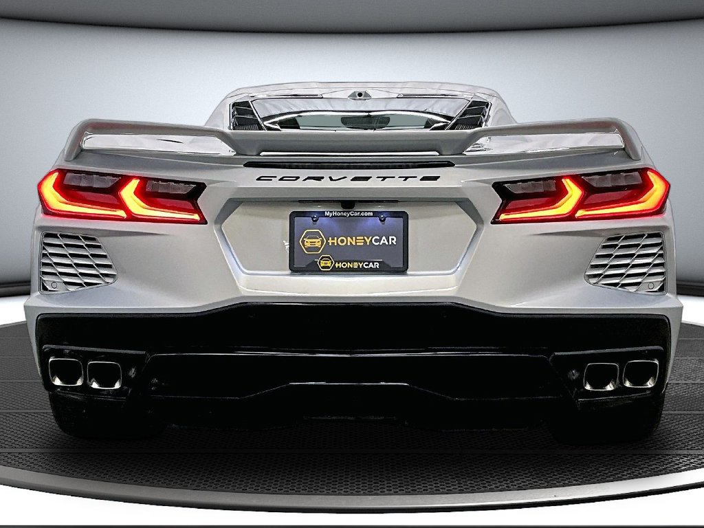 Used 2022 Chevrolet Corvette Stingray Premium Cpe w/ Z51 Performance Package RWD image 5