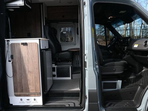 Used 2023 Mercedes-Benz Sprinter 2500 image 26