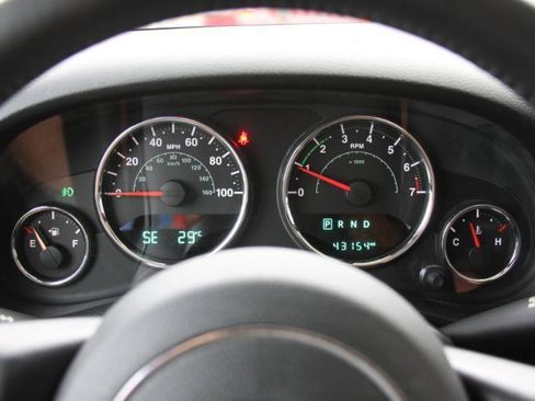 Used 2016 Jeep Wrangler Sahara AWD/4WD image 21