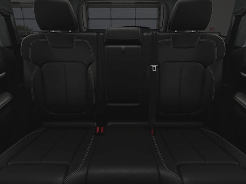 New 2025 Jeep Grand Cherokee Limited w/ Black Appearance Package image 19