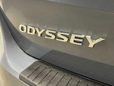 New 2026 Honda Odyssey Touring image 9