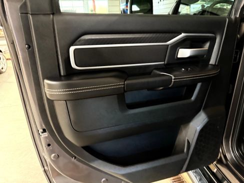 Certified 2025 RAM 2500 Big Horn AWD/4WD image 33