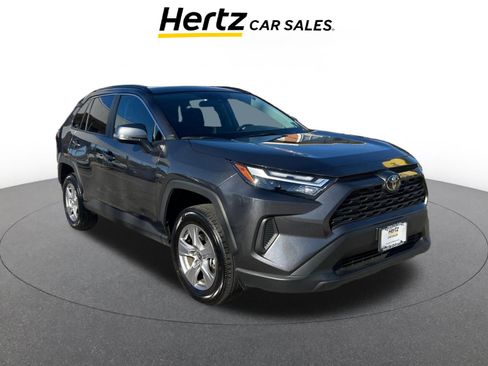 Used 2025 Toyota RAV4 XLE image 1