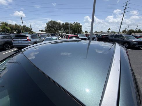 Used 2021 Toyota Venza Limited AWD/4WD image 17