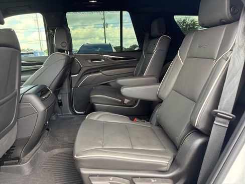 Used 2024 Cadillac Escalade Sport w/ Touring Package AWD/4WD image 10